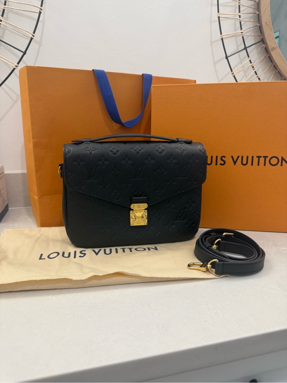Louis Vuitton Pochette Métis Empreinte Leather